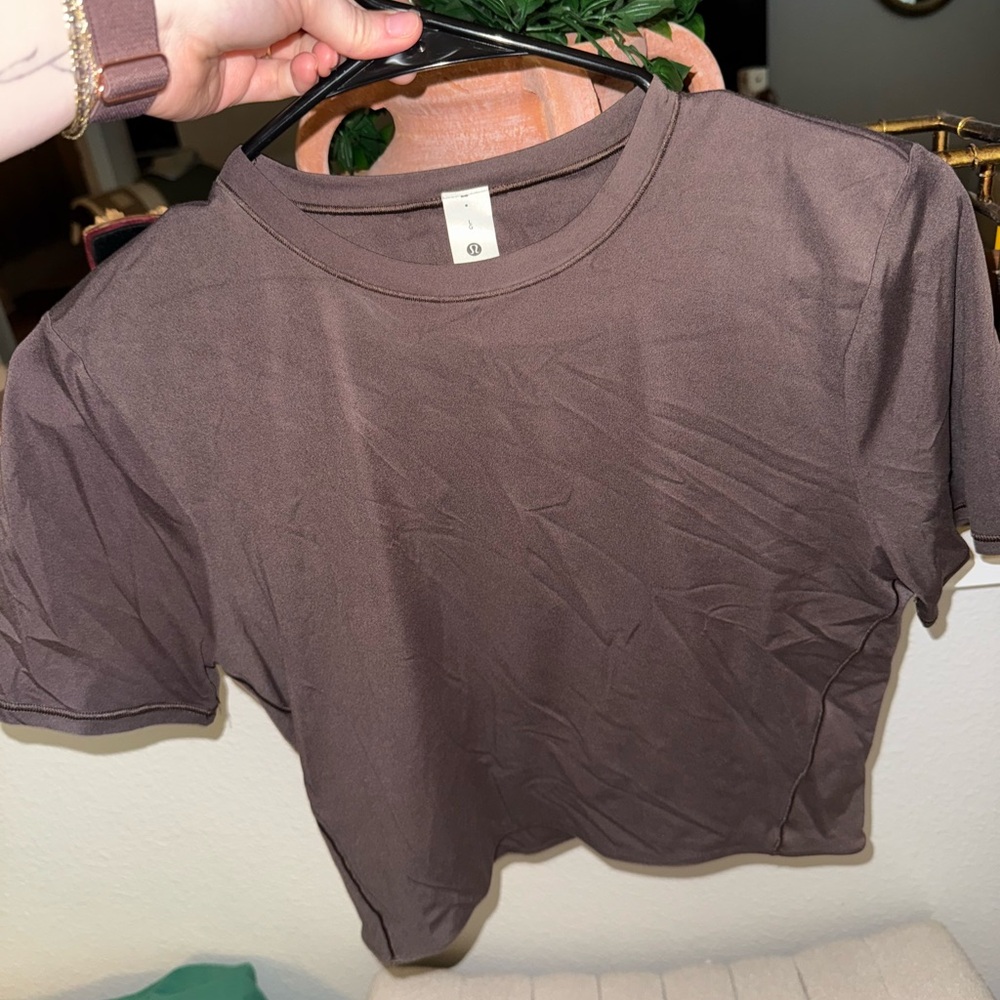 Lululemon Athletica espresso Tee